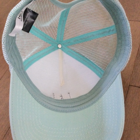 Womens adjustable tentree hat - Picture 3 of 4